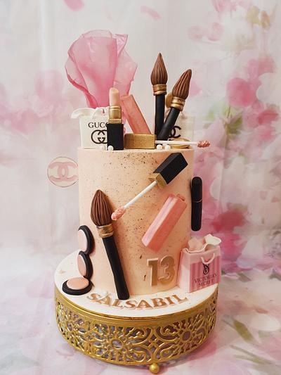 Make up cake - Cake by ClaudiaSugarSweet