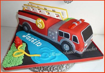 Firetruck cake - Cake by Marie-France