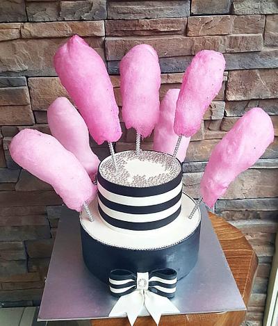 Pink Cake - Cake by Mora Cakes&More
