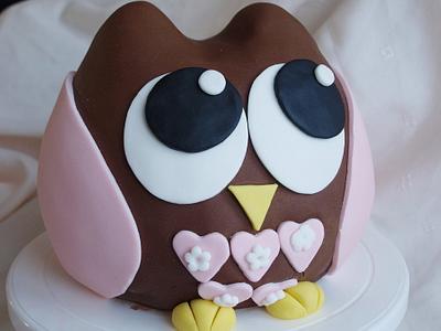 Cute Owl Cake - Cake by Maxine Quinnell