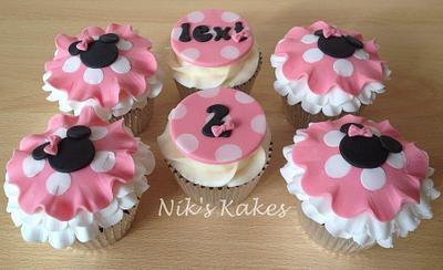 Minnie Mouse Cupcakes - Cake by Nikskakes