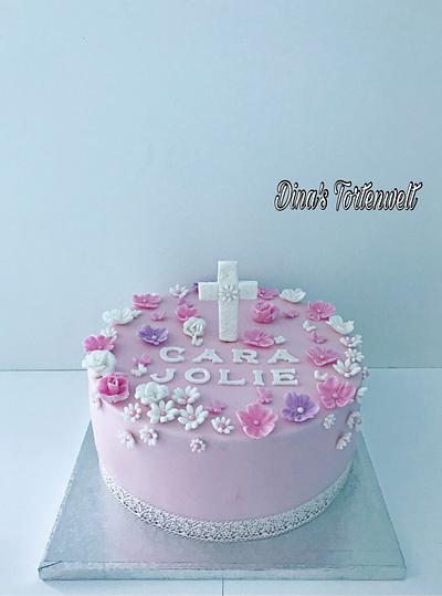 Christening Cake  - Cake by Dina's Tortenwelt 