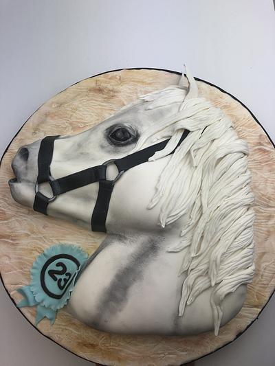 Arabian white Horse  - Cake by Emi