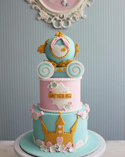 Cinderella princess carriage Cake / cupcake / cookie - Cake by asli