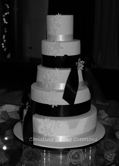 Winter Wedding Cake - Cake by christinascakes