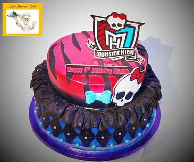 Monster high  - Cake by For Heavens Cake 