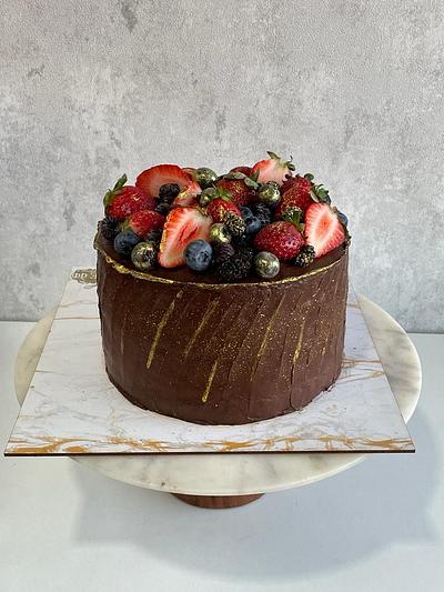 Berries love - Cake by Ruchi Narang