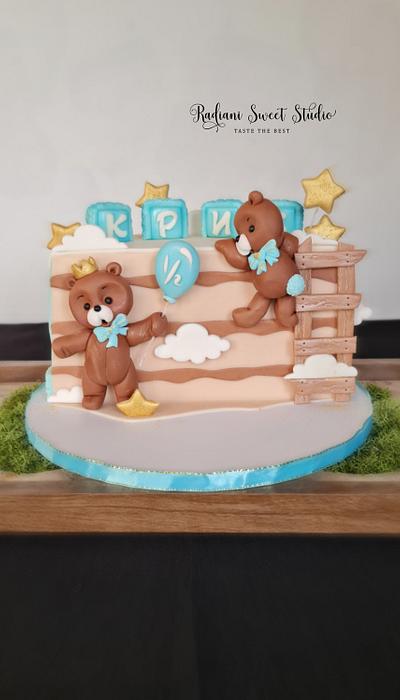  Bear cake  - Cake by Radiani Sweet Studio 