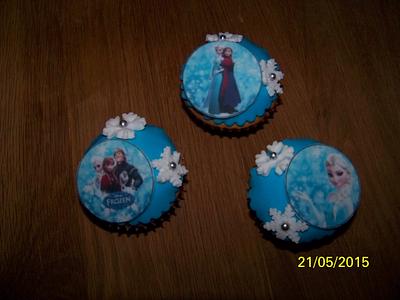 Frozen cupcakes - Cake by Agnieszka