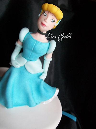 Cinderella - Cake by LUXURY CAKE BY LUCIA CANDELA