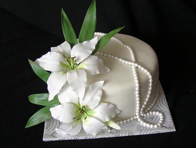 White lilies - Cake by Anka