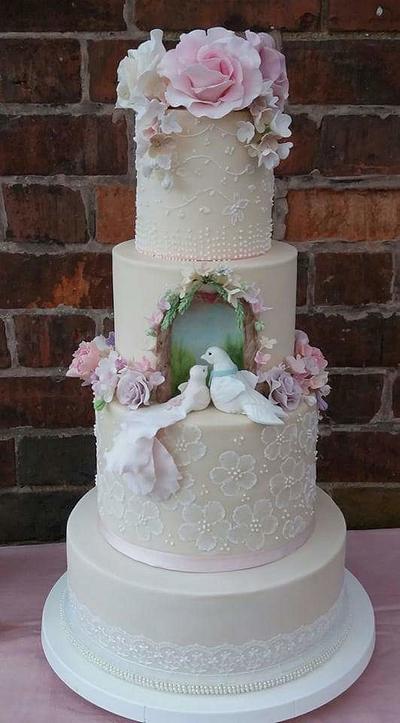 Love Bird Wedding Cake - Cake by My Little Cake Studio 