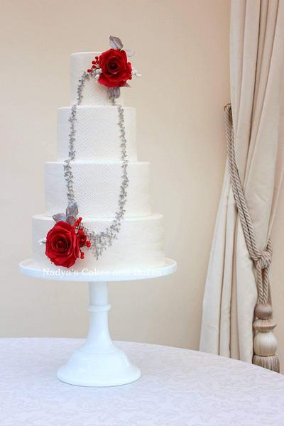 Red and silver Christmas inspiration - Cake by Nadya