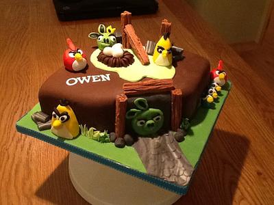 Angry Birds  - Cake by Michelle George
