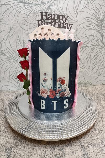 BTS torta  - Cake by macka