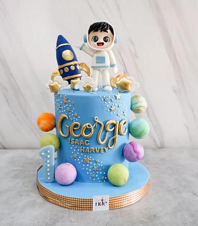 Little Astronaut Birthday Cake - Cake by Dapoer Nde