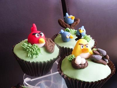 Angry Birds Cupcakes - Cake by bridgewaterbakery