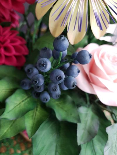 Sugarpaste blueberries - Cake by Ebru eskalan 