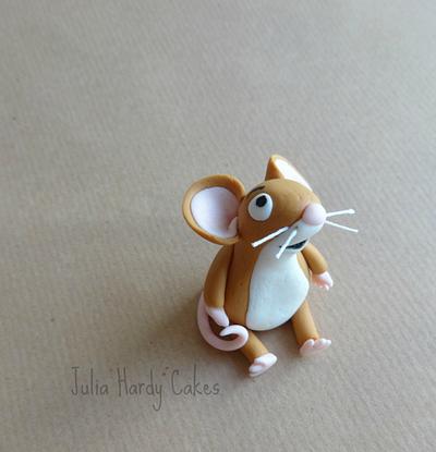 Little Brown Mouse - Cake by Julia Hardy