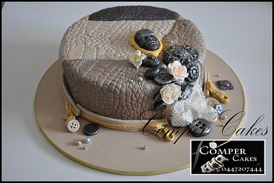 Cake for dress maker - Cake by Comper Cakes