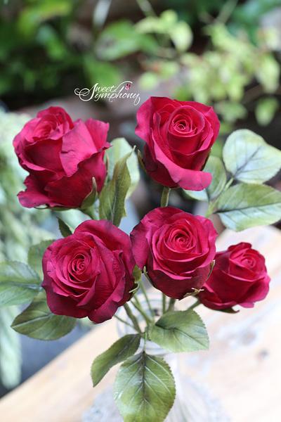 Symbol of Love -Sugar red roses - Cake by Sweet Symphony