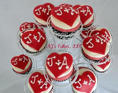 Wedding Heart Cupcakes - Cake by Amanda Reinsbach