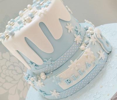Frozen in July - Cake by Roo's Little Cake Parlour