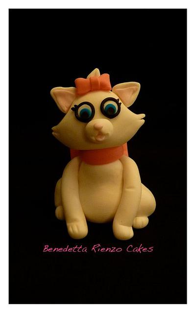 Marie from The Aristocats Cake Topper - Cake by Benni Rienzo Radic