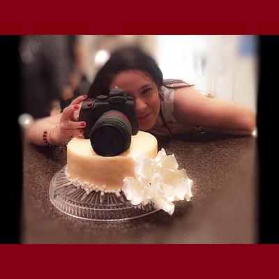 Camara cake and a girly lady - Cake by Alberto and Gigi's cakes