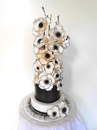 the Seduction of Black&White - Cake by Paola Manera- Penny Sue