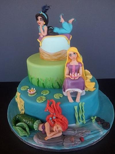 The Three Princesses - Cake by Linda Biancardi
