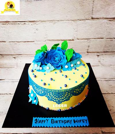 Blue and Yellow - Cake by Rimli
