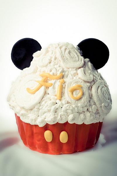 Mickey Mouse Giant Cupcake - Cake by Su
