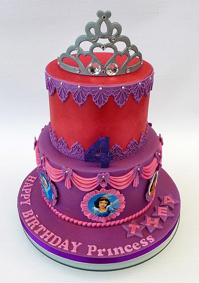 Disney Princess - Cake by Lorraine Yarnold