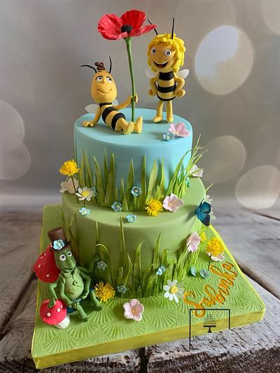 Maya Bee  - Cake by Renatiny dorty