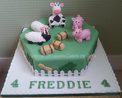 Farm animals - Cake by Teresa Bryant