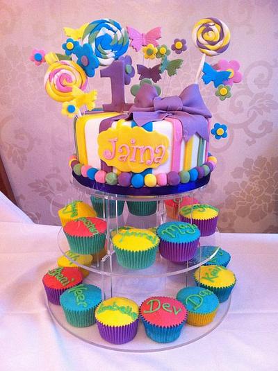 Stripes and bows and lollipops! - Cake by Sarah