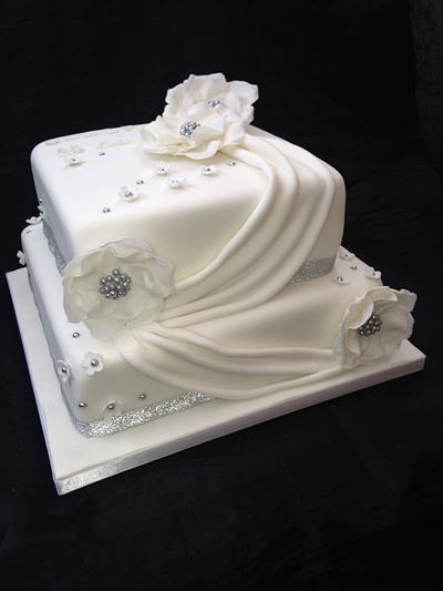 Silver Wedding - Cake by Caron Eveleigh