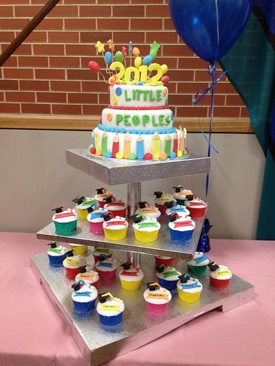 Graduation Cake/ Cup Cakes - Cake by Tammy
