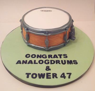 Edible snare drum - Cake by Sarah Poole