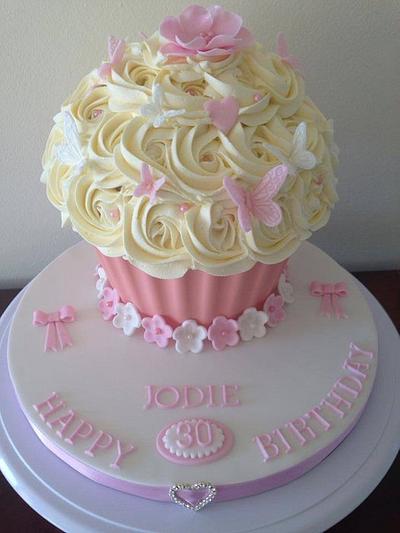 Pretty Pink Giant Cupcake - Cake by Sajocakes