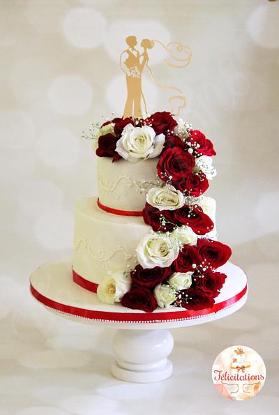 Red and White Fantasy - Cake by Félicitations 