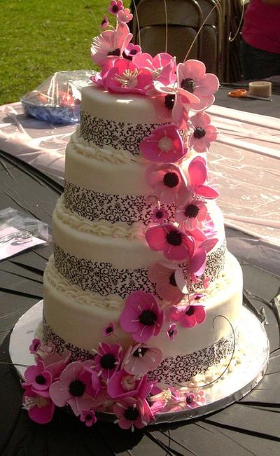 Pink and Black wedding Cake - Cake by Angie Mellen
