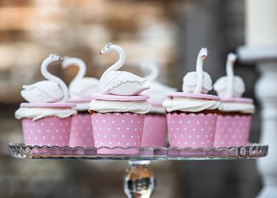 Swan Party Cupcakes - Cake by GingerCakeShop