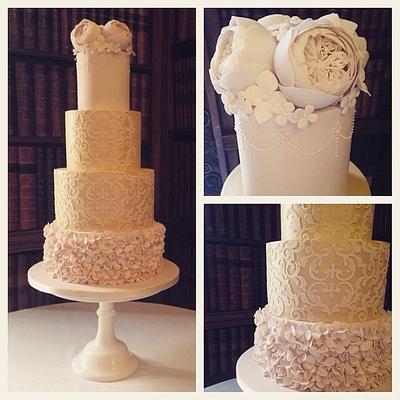 Dress inspired wedding cake  - Cake by Bakemycake