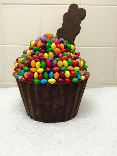 Giant Cupcake  - Cake by Letty