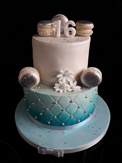 Sweet sixteen - Cake by Backelien