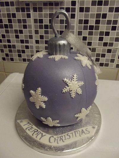 10" Christmas Bauble - Cake by allisuzy29