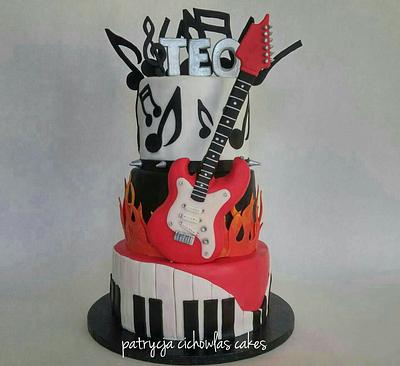 rock'n'roll - Cake by Hokus Pokus Cakes- Patrycja Cichowlas