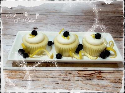 Vanilla cupcakes with lemon cream cheese icing - Cake by Michelle Bauer